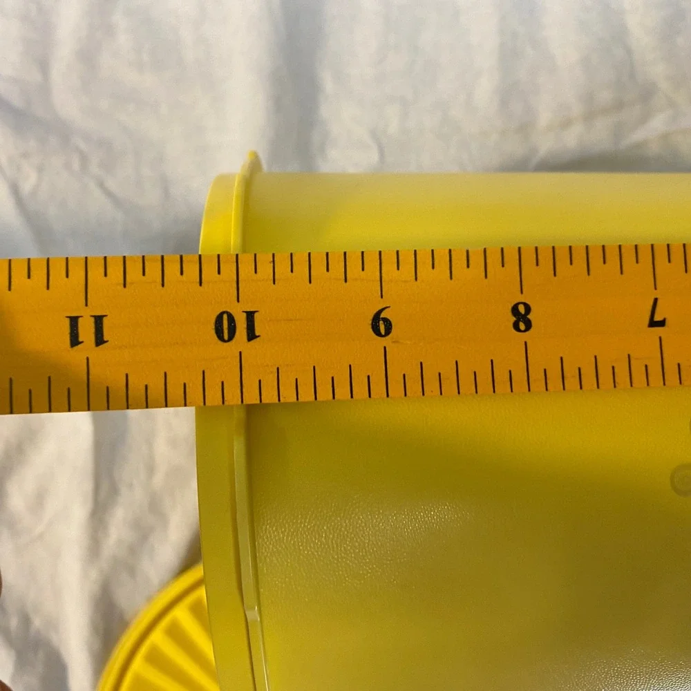 Vintage Tupperware Yellow Canister Sunburst Lid 1222-5‎ 808-14 Kitchen Storage